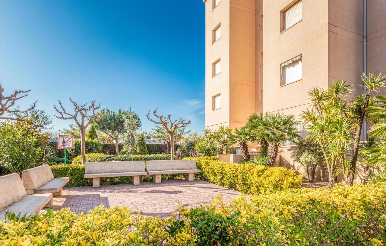 Awesome Apartment In Blanes Ngoại thất bức ảnh