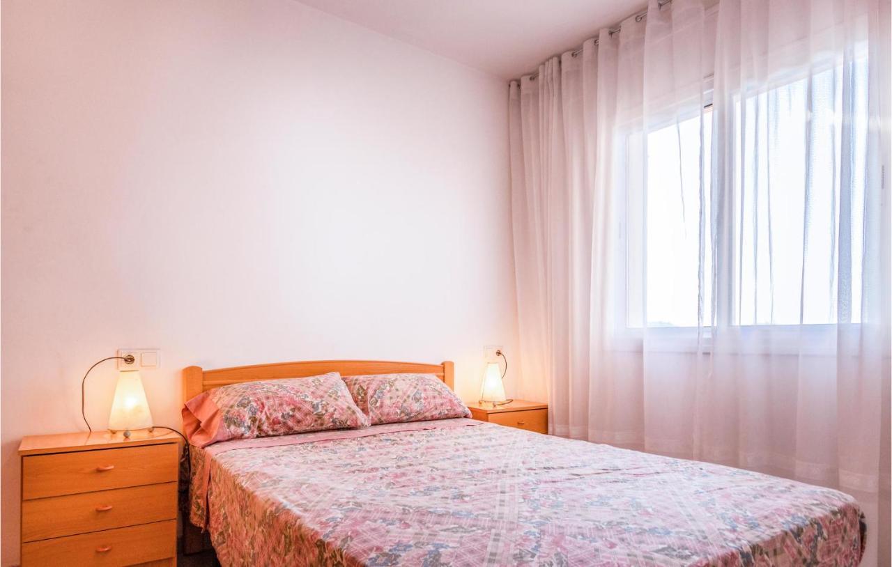 Awesome Apartment In Blanes Ngoại thất bức ảnh