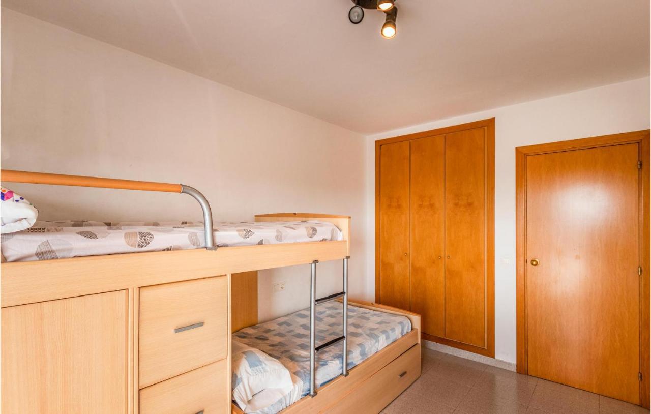 Awesome Apartment In Blanes Ngoại thất bức ảnh